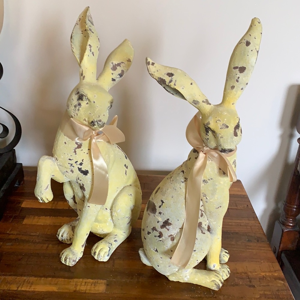 Set Distressed Easter Bunnies